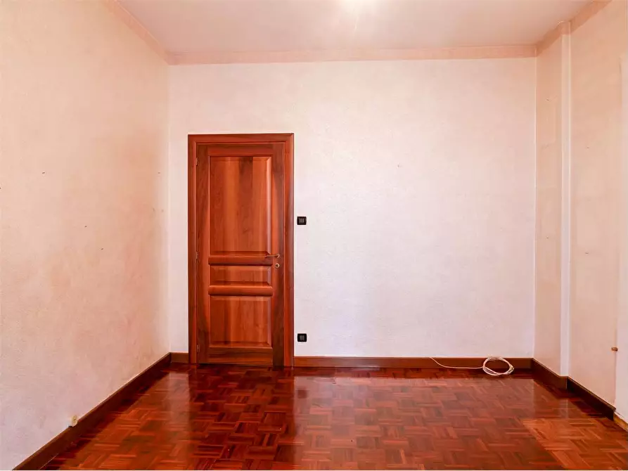 Immagine 12 di Quadrilocale in vendita  a Torino