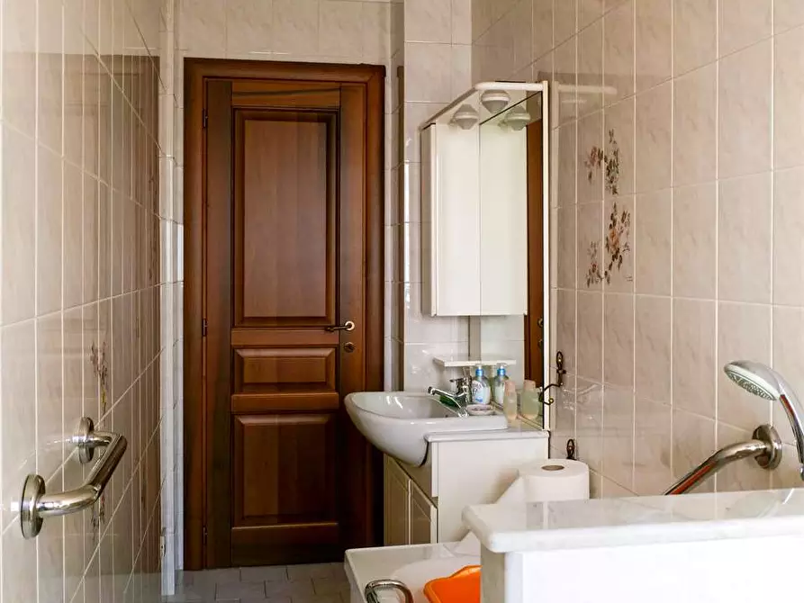 Immagine 30 di Quadrilocale in vendita  a Torino