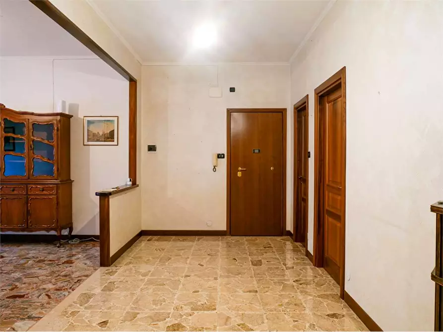 Immagine 8 di Quadrilocale in vendita  a Torino