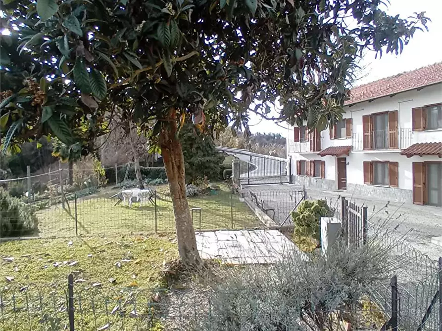 Immagine 4 di Rustico / casale in vendita  a Cinzano