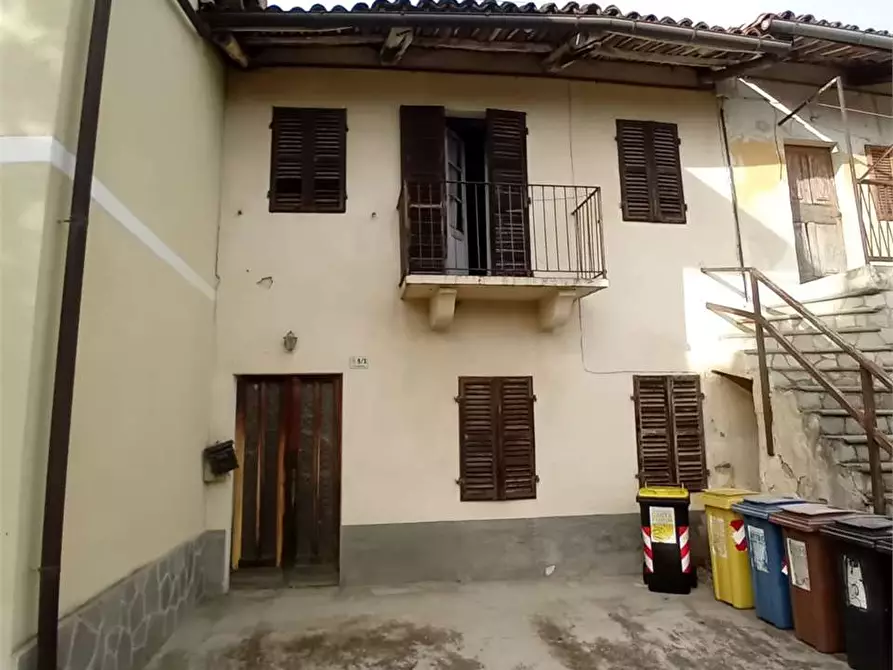 Immagine 2 di Rustico / casale in vendita  a Cinzano