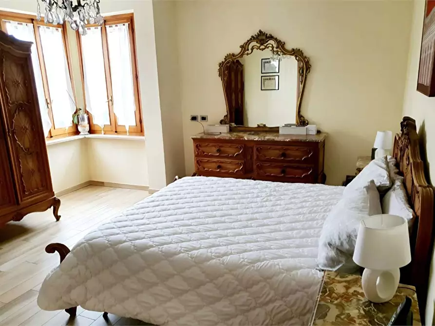 Immagine 3 di Villa in vendita  a Pecetto Torinese