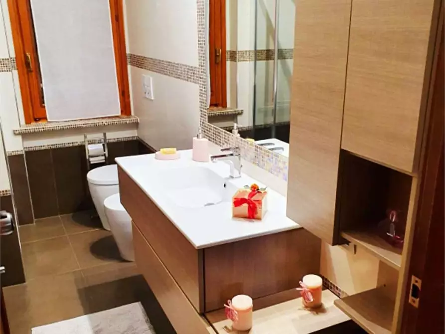 Immagine 15 di Villa in vendita  a Pecetto Torinese