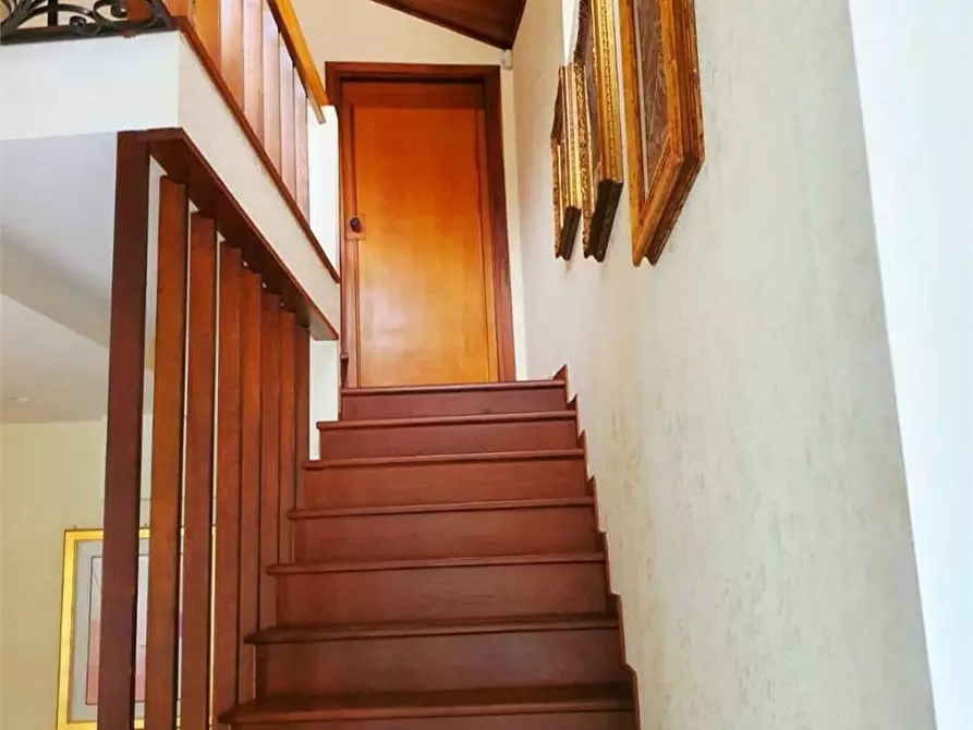 Immagine 16 di Villa in vendita  a Pecetto Torinese