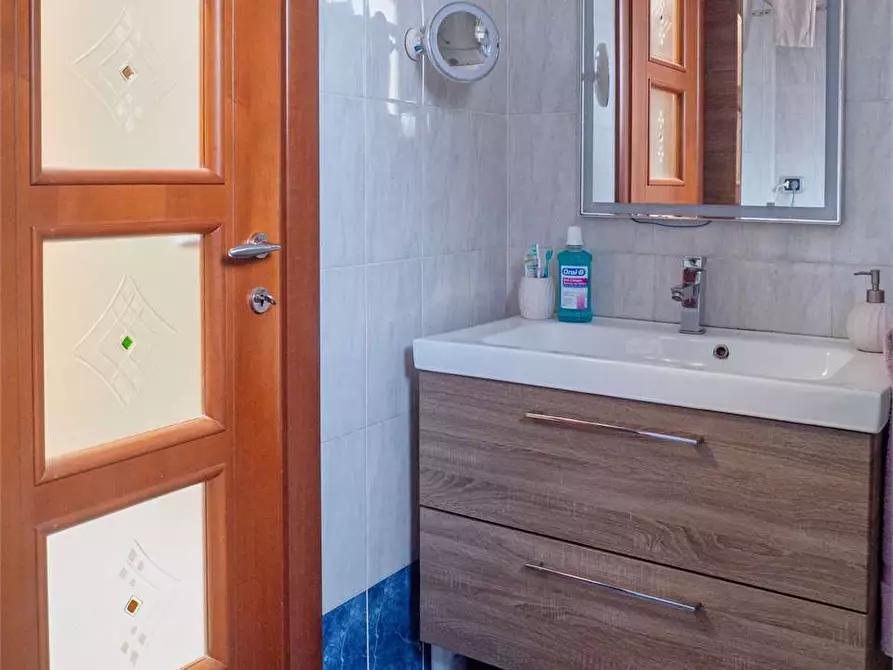 Immagine 11 di Trilocale in vendita  a Torino