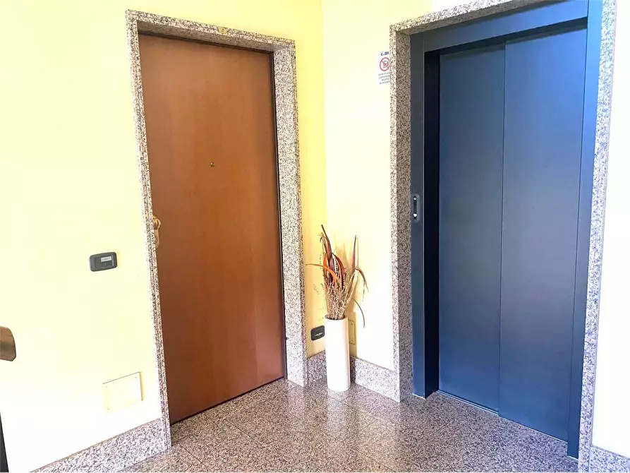 Immagine 10 di Bilocale in vendita  a Torino