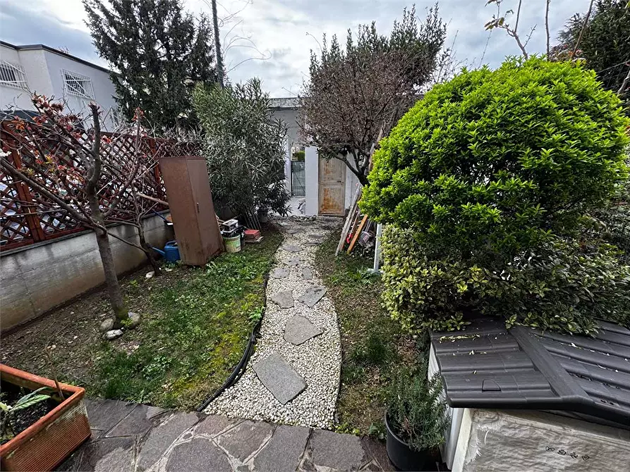 Immagine 1 di Villetta a schiera in vendita  a Torino