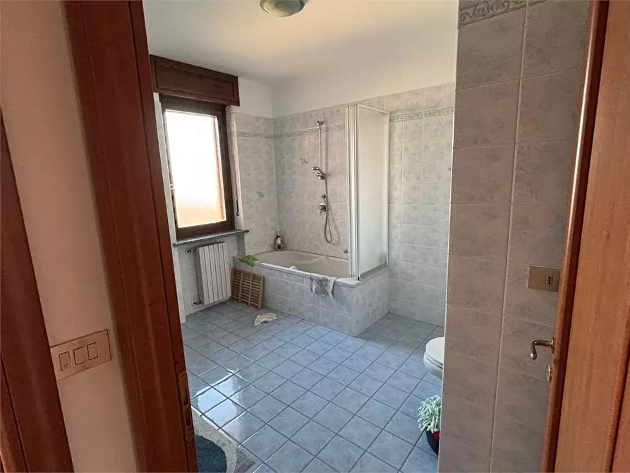 Immagine 15 di Trilocale in vendita  a Trofarello