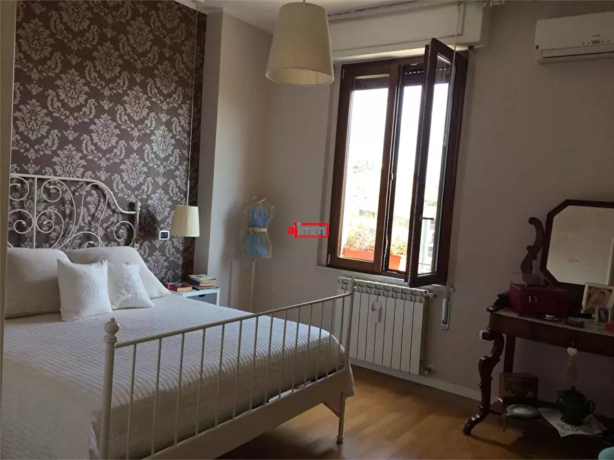 Immagine 8 di Quadrilocale in vendita  in  Via Della Stazione a Catanzaro