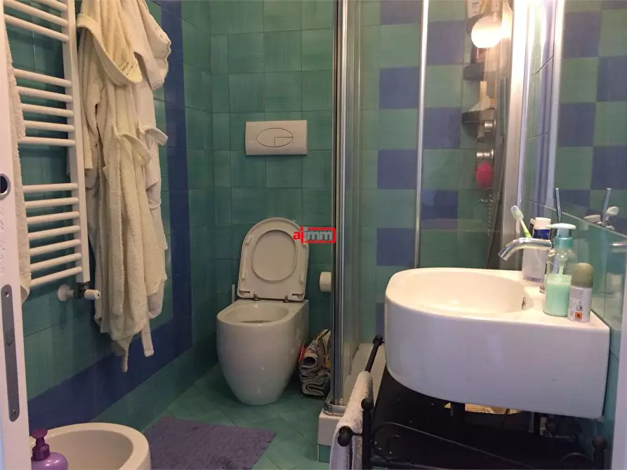 Immagine 10 di Quadrilocale in vendita  in  Via Della Stazione a Catanzaro