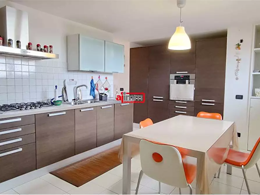 Immagine 6 di Appartamento in vendita  in Barlaam da seminara 36 a Catanzaro