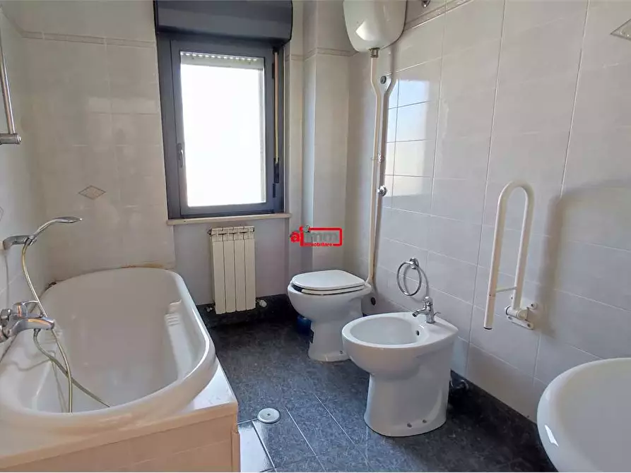 Immagine 12 di Appartamento in vendita  in conti ruffo 40/b a Catanzaro