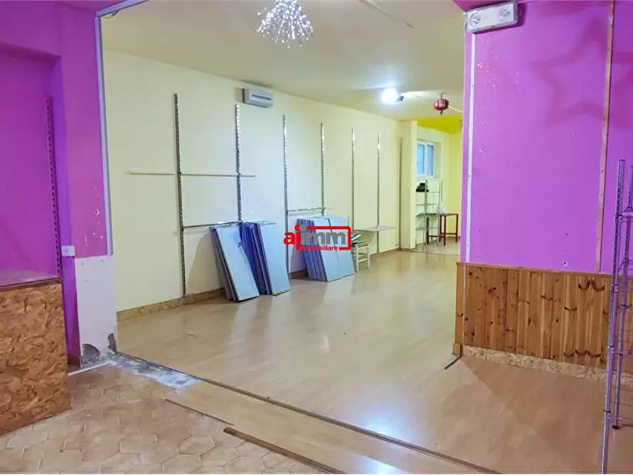 Immagine 4 di Negozio in affitto  in Via Passo dell'Agrifoglio a Catanzaro