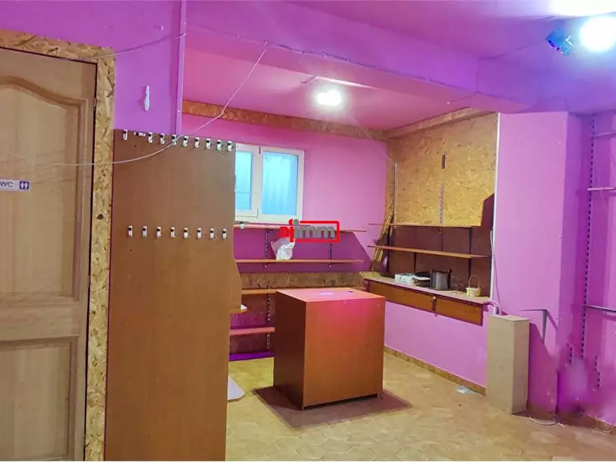 Immagine 7 di Negozio in affitto  in Via Passo dell'Agrifoglio a Catanzaro