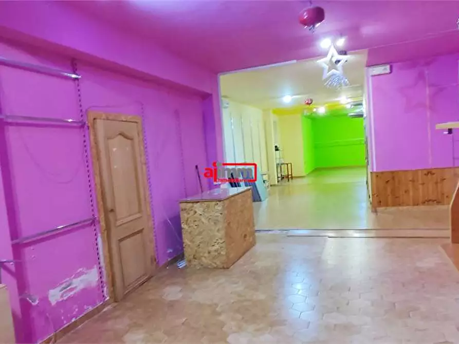 Immagine 8 di Negozio in affitto  in Via Passo dell'Agrifoglio a Catanzaro