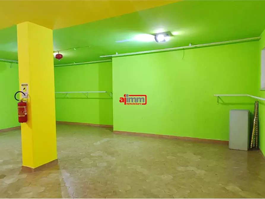 Immagine 16 di Negozio in affitto  in Via Passo dell'Agrifoglio a Catanzaro