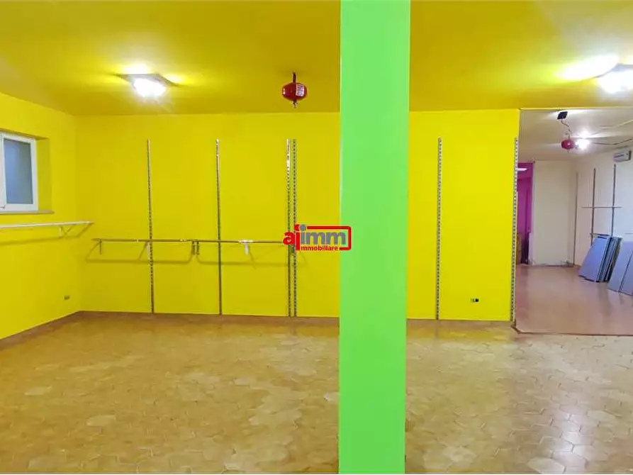 Immagine 18 di Negozio in affitto  in Via Passo dell'Agrifoglio a Catanzaro