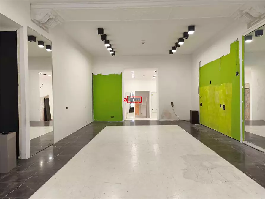 Immagine 7 di Negozio in affitto  in Corso Mazzini a Catanzaro
