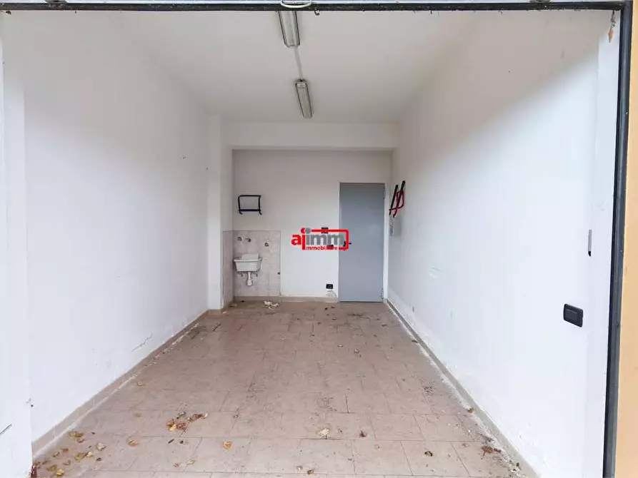 Immagine 1 di Garage in affitto  in Via Paul Herris a Catanzaro