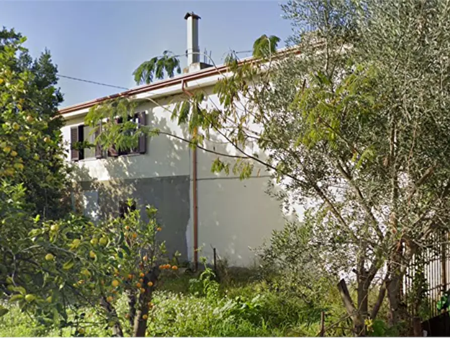 Immagine 3 di Appartamento in vendita  in VIA DELLE PRIMULE 2 a Crotone