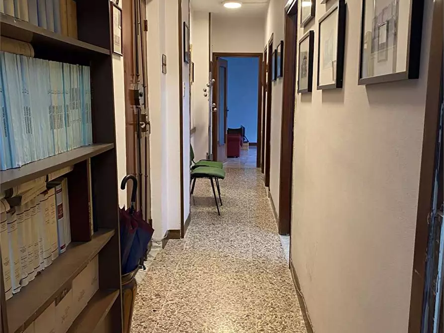 Immagine 3 di Appartamento in vendita  in mario nicoletta 45 a Crotone