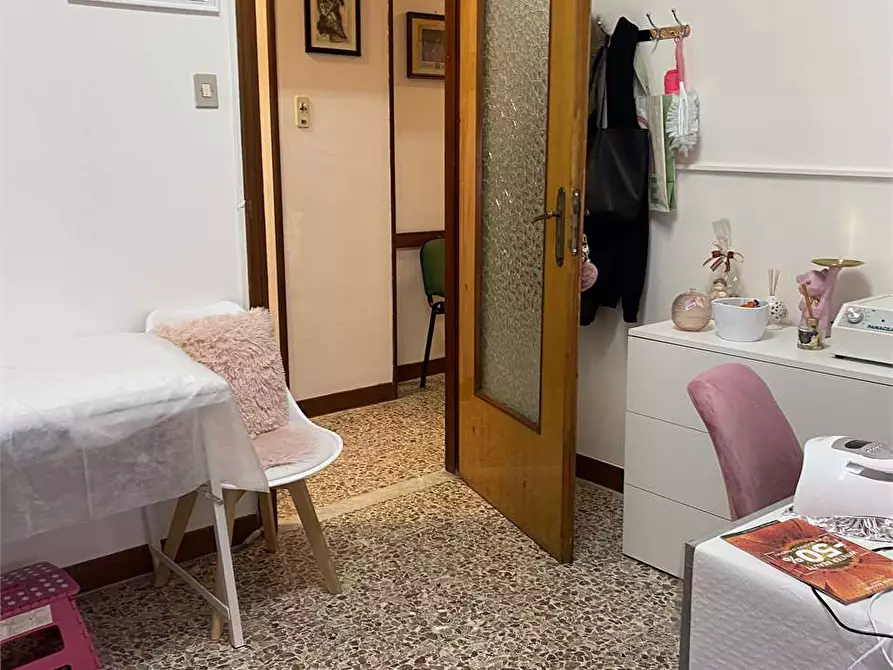 Immagine 4 di Appartamento in vendita  in mario nicoletta 45 a Crotone