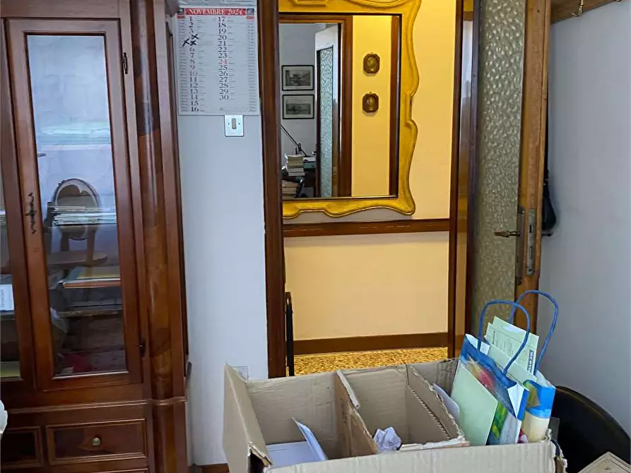 Immagine 15 di Appartamento in vendita  in mario nicoletta 45 a Crotone