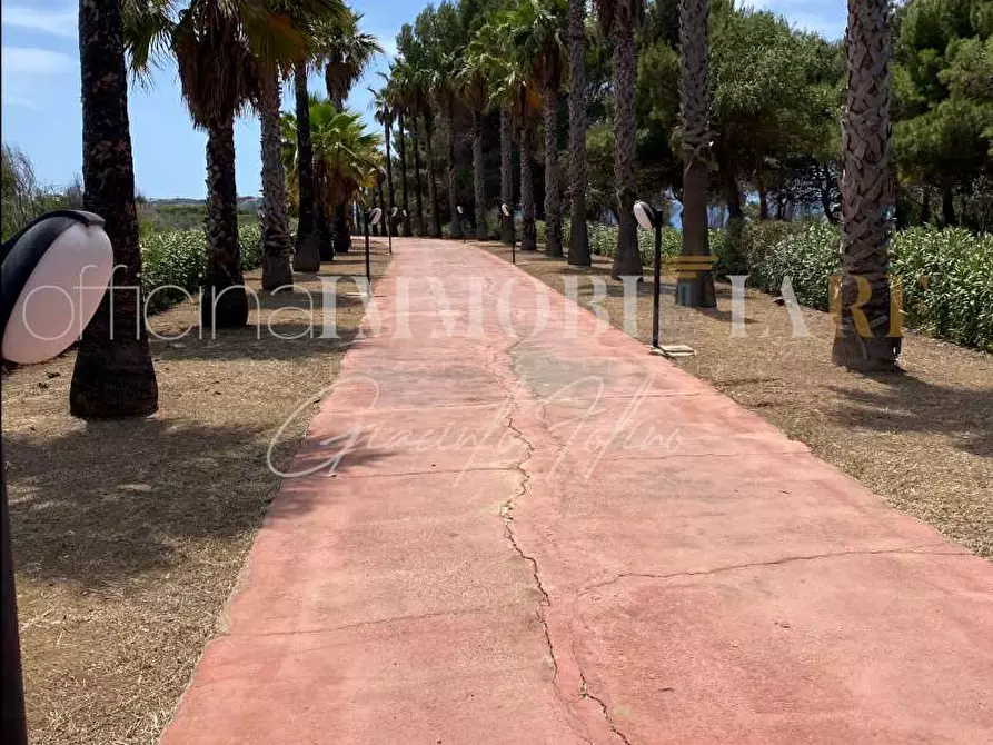 Immagine 1 di Appartamento in vendita  in Villaggio Selene a Isola Di Capo Rizzuto