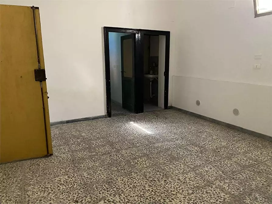 Immagine 11 di Ufficio in affitto  in corso mazzini 91 a Crotone