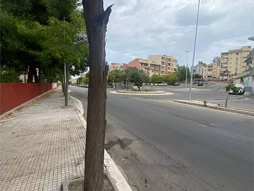 Immagine 7 di Negozio in vendita  in VIA GIOVANNI PAOLO II 51 a Crotone