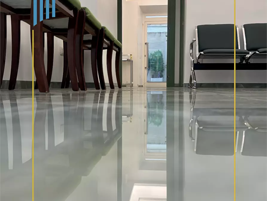 Immagine 4 di Ufficio in affitto  in Via Poggioreale 99 a Crotone