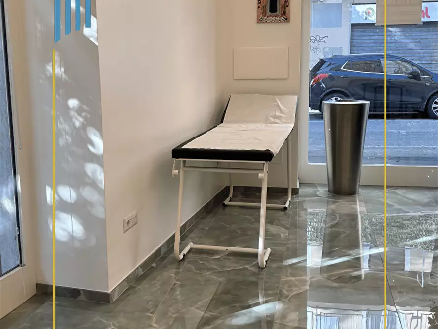 Immagine 6 di Ufficio in affitto  in Via Poggioreale 99 a Crotone