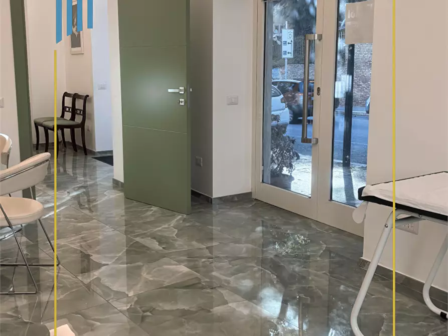 Immagine 7 di Ufficio in affitto  in Via Poggioreale 99 a Crotone