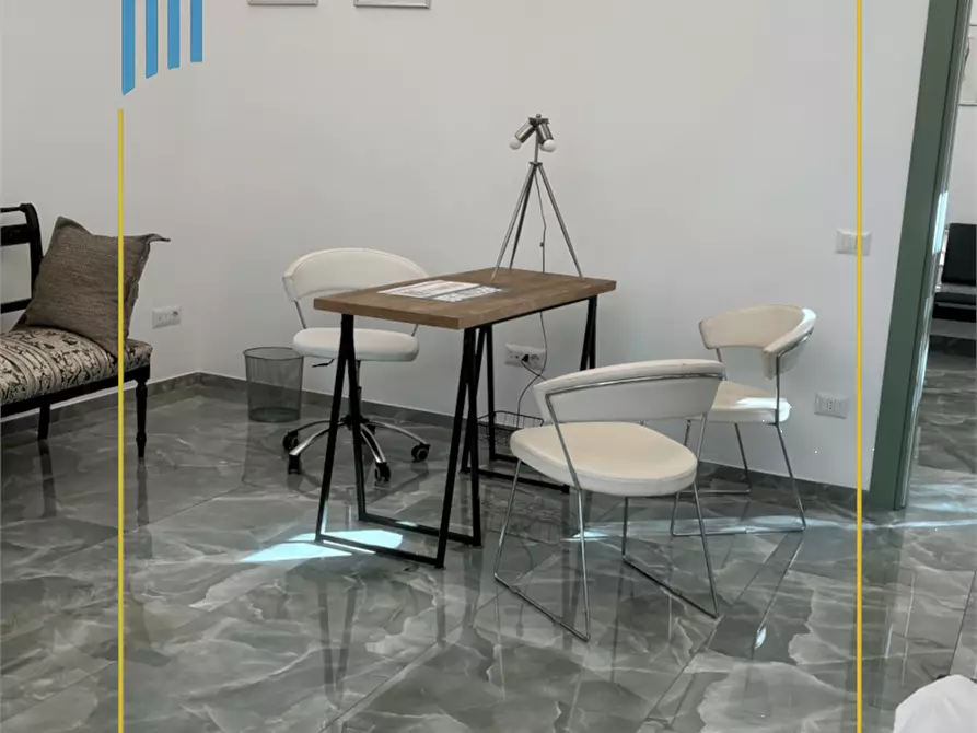 Immagine 8 di Ufficio in affitto  in Via Poggioreale 99 a Crotone