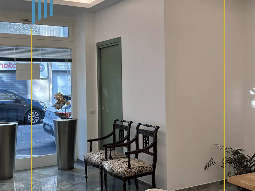 Immagine 9 di Ufficio in affitto  in Via Poggioreale 99 a Crotone