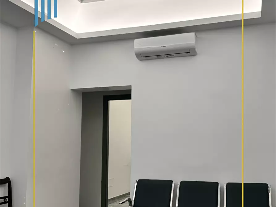 Immagine 10 di Ufficio in affitto  in Via Poggioreale 99 a Crotone