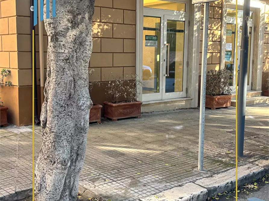 Immagine 14 di Ufficio in affitto  in Via Poggioreale 99 a Crotone