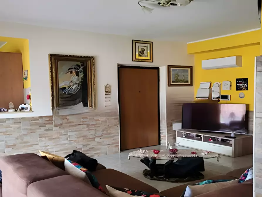 Immagine 2 di Villetta a schiera in vendita  in via delle margherite snc a Crotone