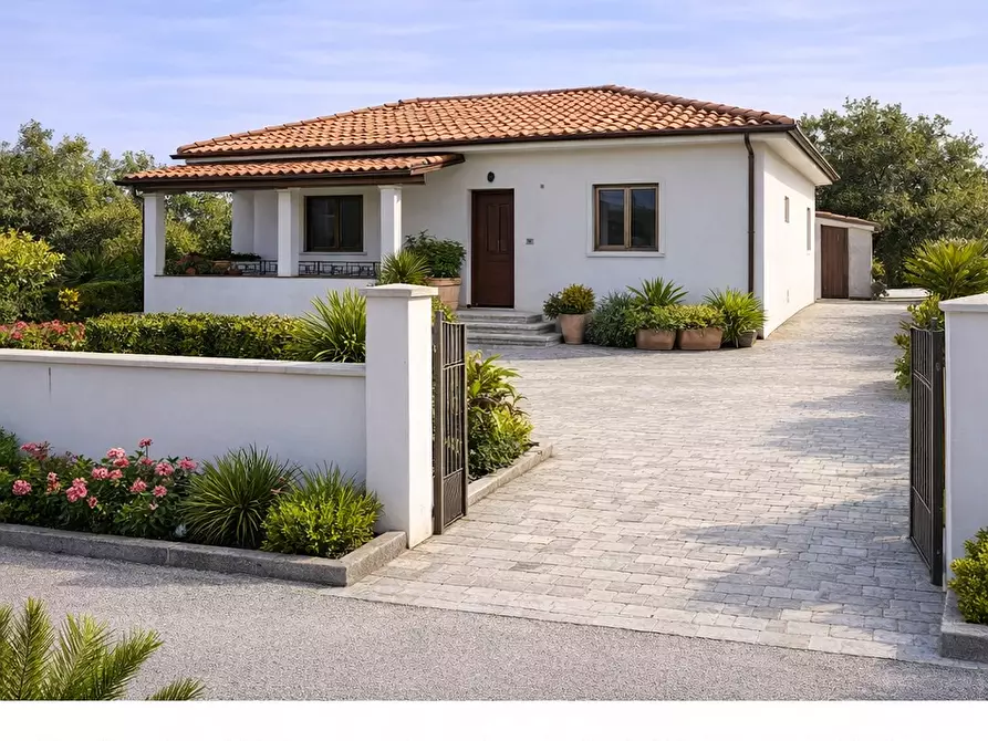 Immagine 1 di Villetta a schiera in vendita  in via delle margherite snc a Crotone