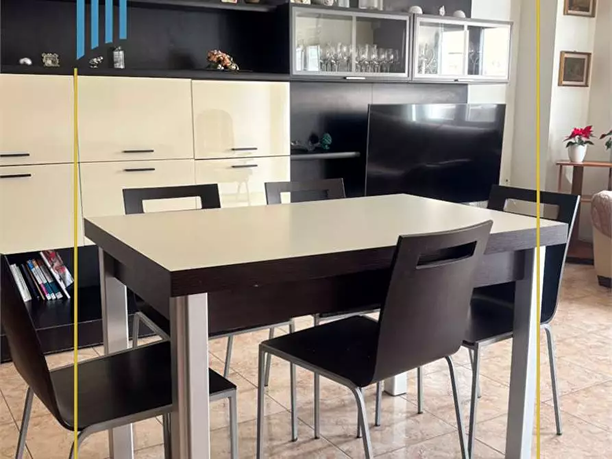 Immagine 2 di Appartamento in vendita  in Via dei mille 13 a Crotone