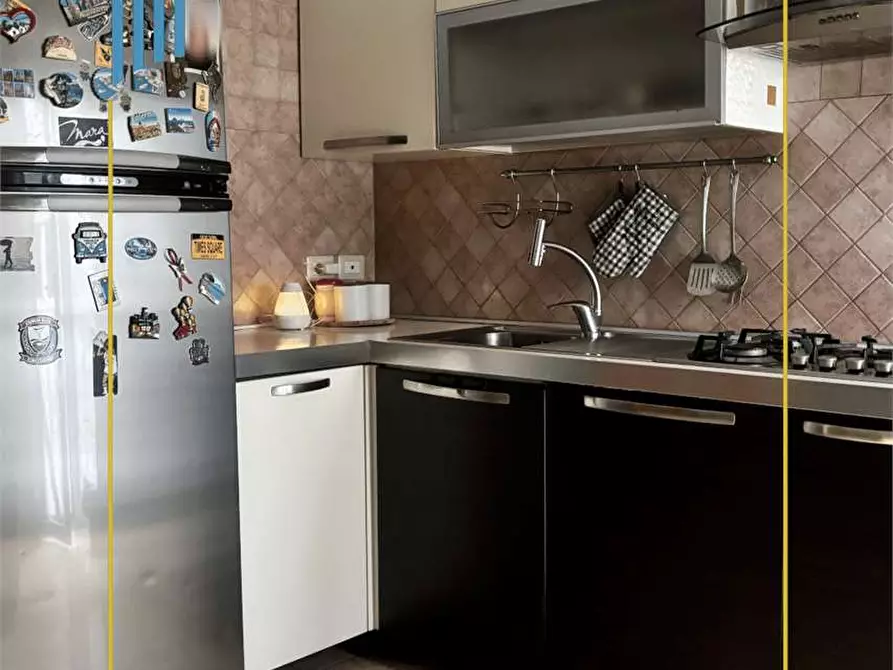 Immagine 10 di Appartamento in vendita  in Via dei mille 13 a Crotone