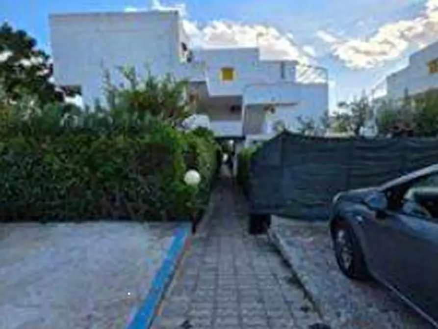 Immagine 2 di Appartamento in vendita  a Isola Di Capo Rizzuto