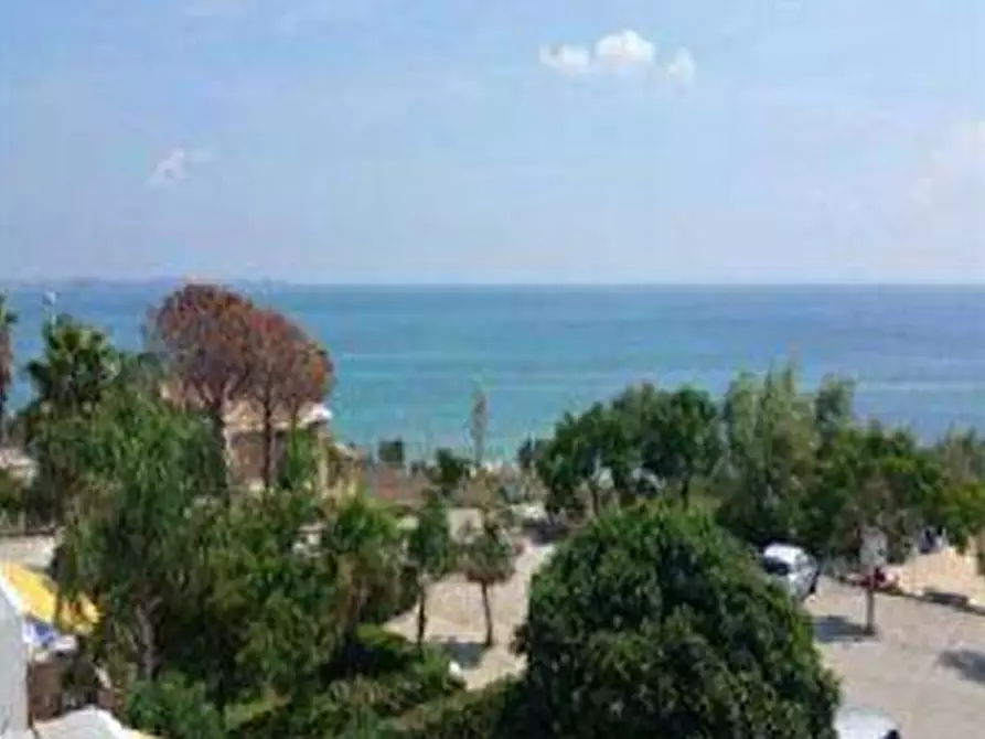 Immagine 9 di Appartamento in vendita  a Isola Di Capo Rizzuto