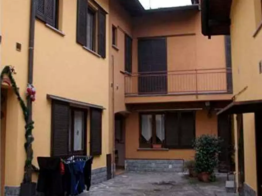 Immagine 1 di Appartamento in vendita  in ,Via Michelino Da Besozzo  44 44 a Besozzo