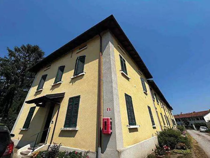 Immagine 1 di Appartamento in vendita  in via Oltrona 10 a Barasso