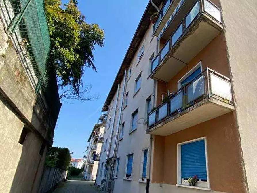 Immagine 1 di Appartamento in vendita  in Via Ogliari , 6 a Malnate