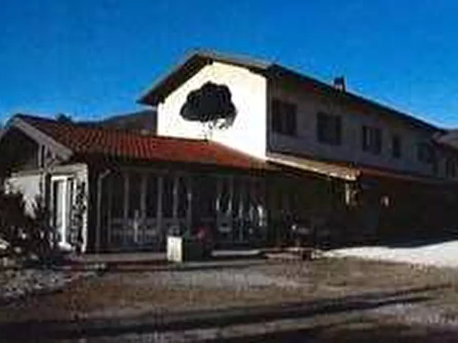 Immagine 1 di Azienda agricola in vendita  in Via Leoncavallo 17 a Saltrio