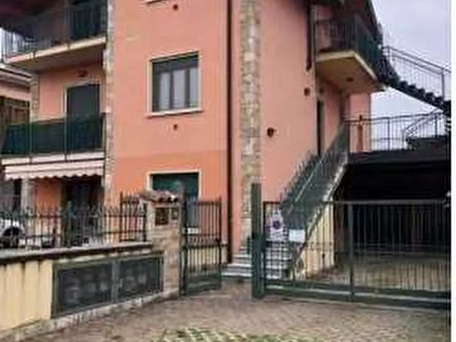 Immagine 1 di Appartamento in vendita  in Via Castronno  19/A a Morazzone