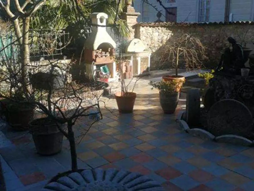 Immagine 1 di Porzione di casa in vendita  in VIA PELLINI  9 a Cadegliano-Viconago