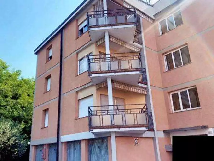 Immagine 1 di Appartamento in vendita  in Via CREVA 29/B 29/B a Luino